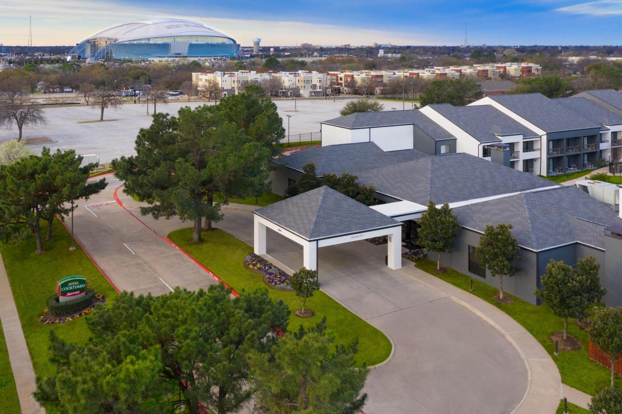 Courtyard By Marriott Dallas Arlington Entertainment District Extérieur photo
