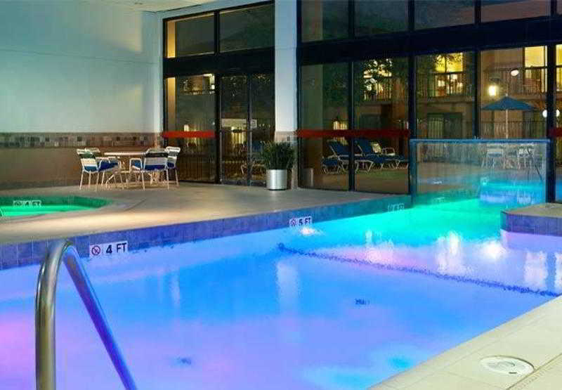 Courtyard By Marriott Dallas Arlington Entertainment District Extérieur photo