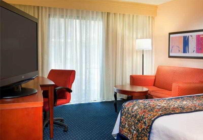 Courtyard By Marriott Dallas Arlington Entertainment District Chambre photo