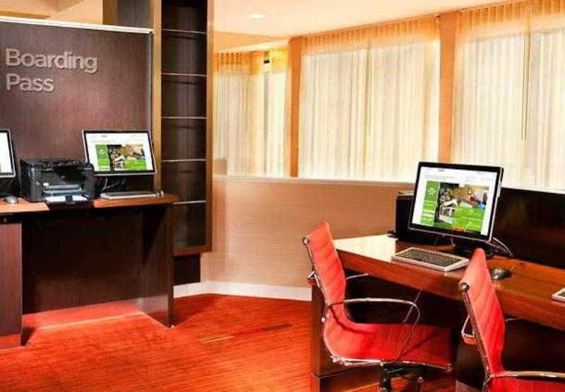 Courtyard By Marriott Dallas Arlington Entertainment District Extérieur photo